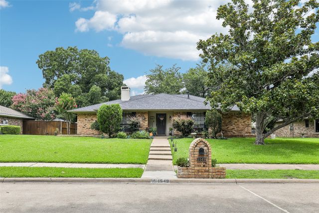 1549 Oak Creek Drive, Lewisville, TX 75077