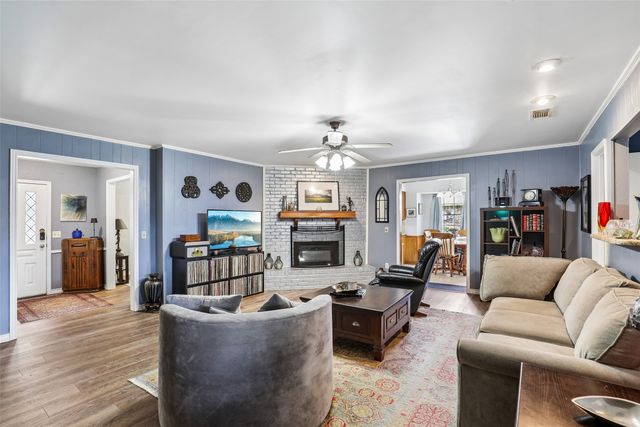 1549 Oak Creek Drive, Lewisville, TX 75077