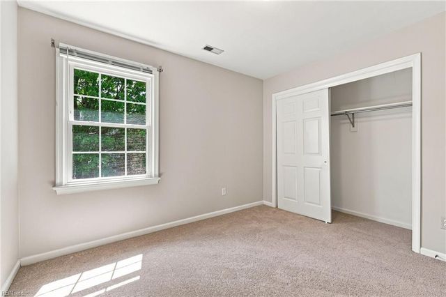 1088 Heatherwood DR, Virginia Beach, VA 23455