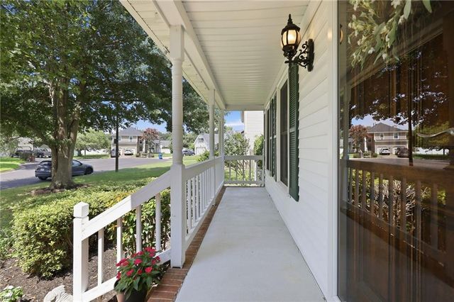 1088 Heatherwood DR, Virginia Beach, VA 23455