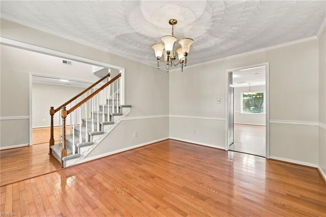 1088 Heatherwood DR, Virginia Beach, VA 23455