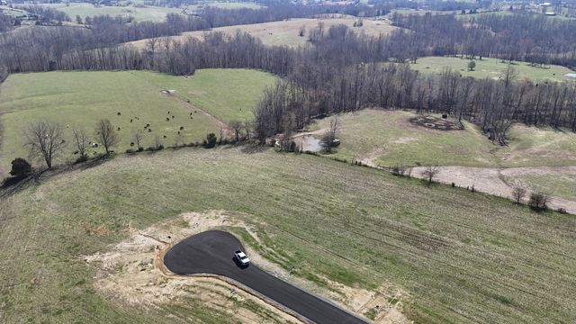 240 Daniel Lane, Westmoreland, TN 37186