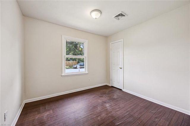 3141 Bomar DR, Chesapeake, VA 23321