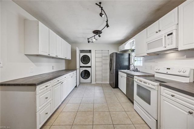 3141 Bomar DR, Chesapeake, VA 23321