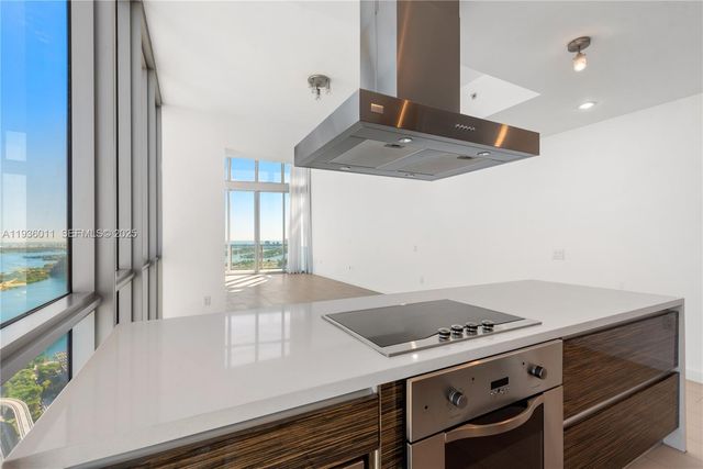 1100 Biscayne Blvd 4307, Miami, FL 33132