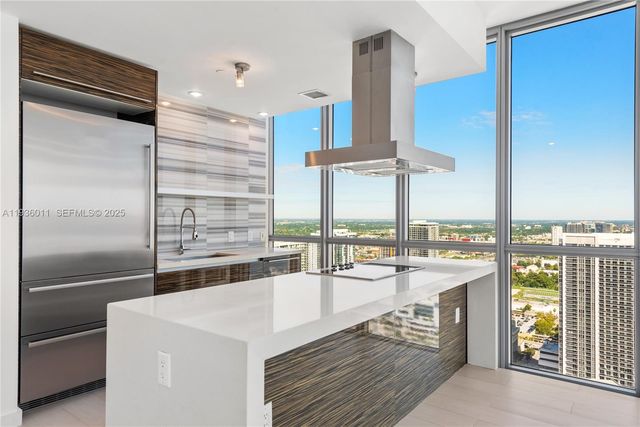 1100 Biscayne Blvd 4307, Miami, FL 33132