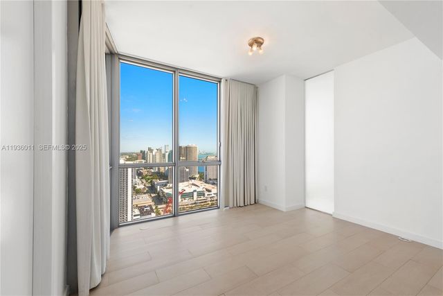 1100 Biscayne Blvd 4307, Miami, FL 33132