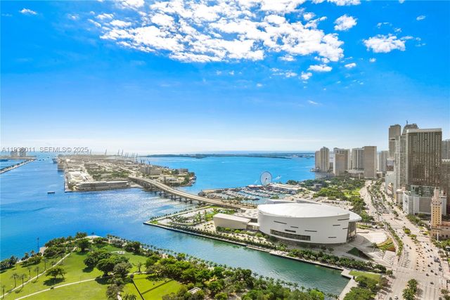 1100 Biscayne Blvd 4307, Miami, FL 33132