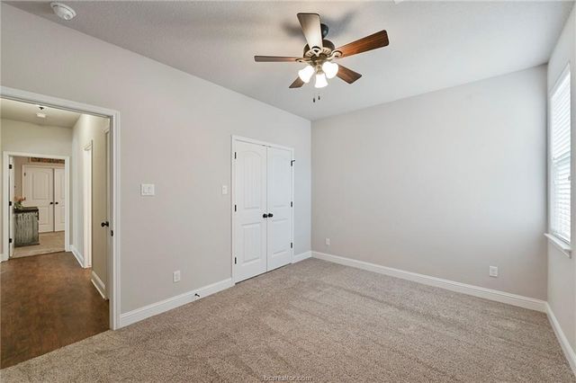 1498 Buena Vista, College Station, TX 77845