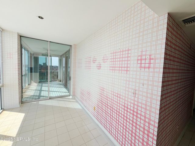 1596 LANCASTER Terrace 7A, Jacksonville, FL 32204