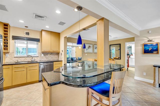 3497 NE 19th Avenue, Oakland Park, FL 33306