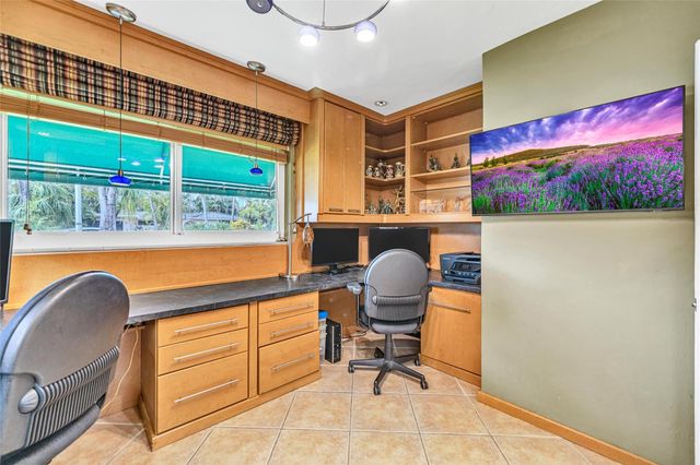 3497 NE 19th Avenue, Oakland Park, FL 33306