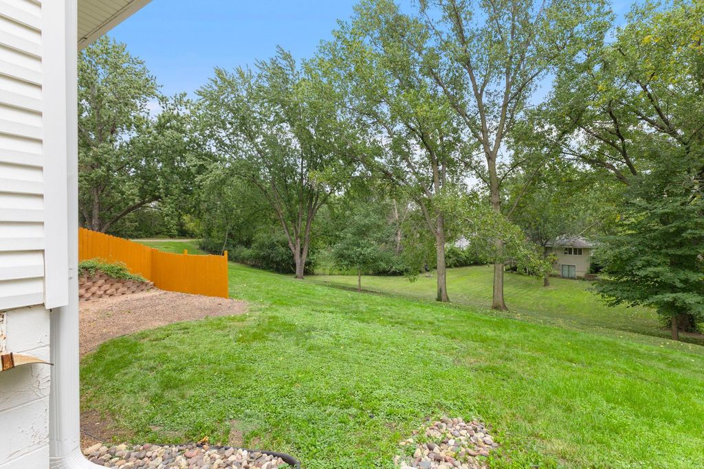 13471 Eveleth Way, Apple Valley, MN 55124 — photo 3