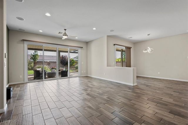 7072 Arabian Ridge Street, Las Vegas, NV 89131