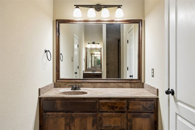 300 Madison Street, Burleson, TX 76028