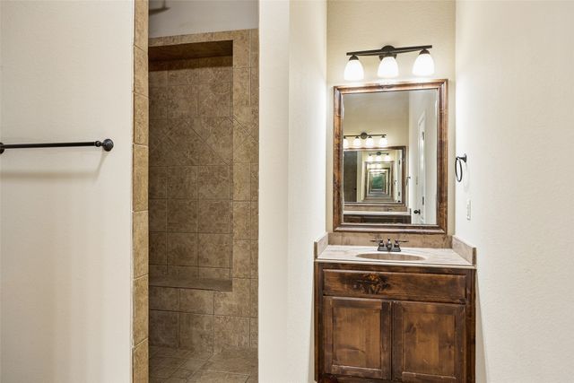 300 Madison Street, Burleson, TX 76028