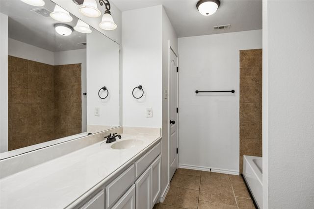 300 Madison Street, Burleson, TX 76028