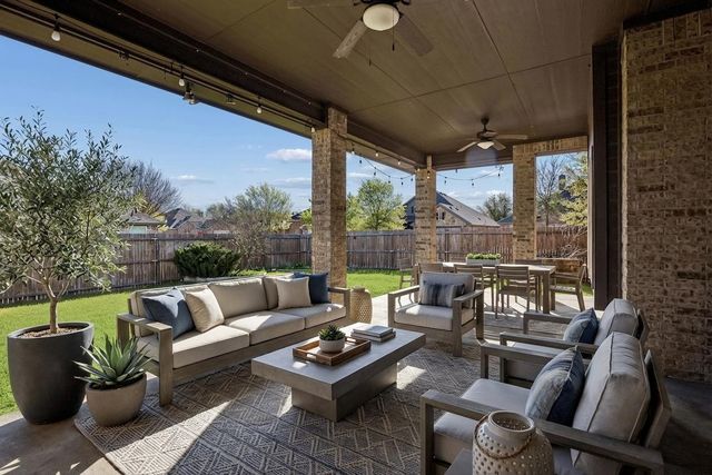 300 Madison Street, Burleson, TX 76028