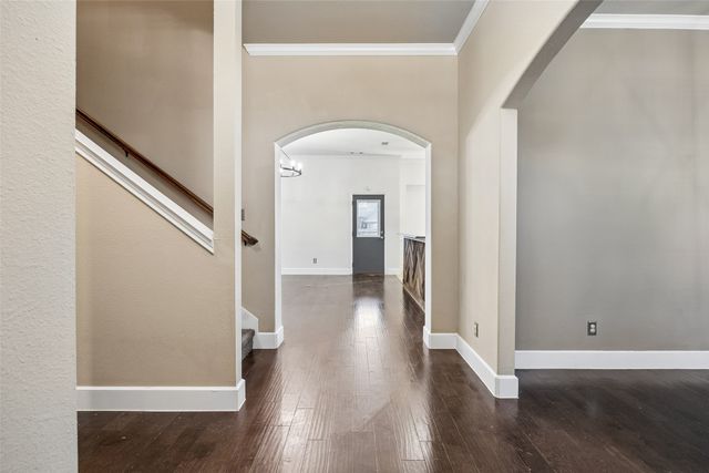 300 Madison Street, Burleson, TX 76028