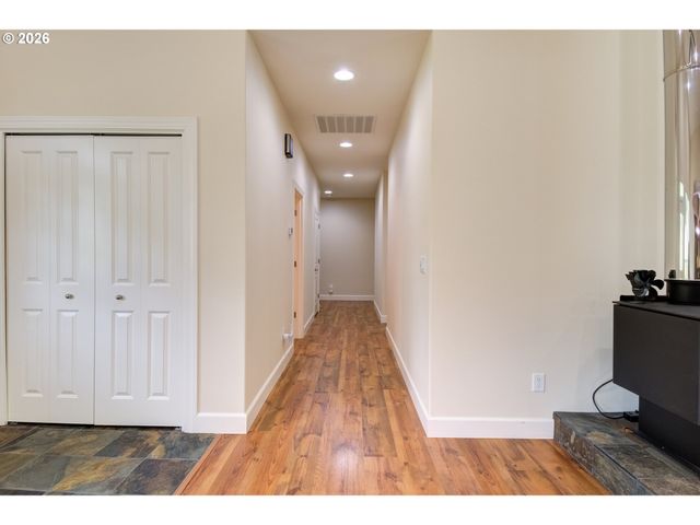 137 S LUOMA Rd, Woodland, WA 98674