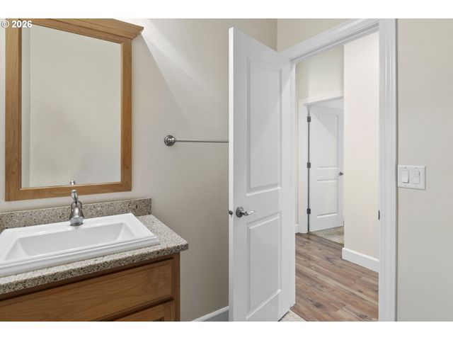 137 S LUOMA Rd, Woodland, WA 98674