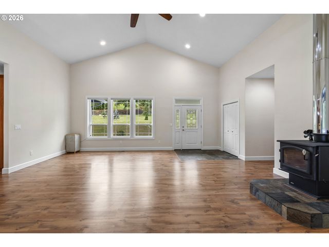 137 S LUOMA Rd, Woodland, WA 98674