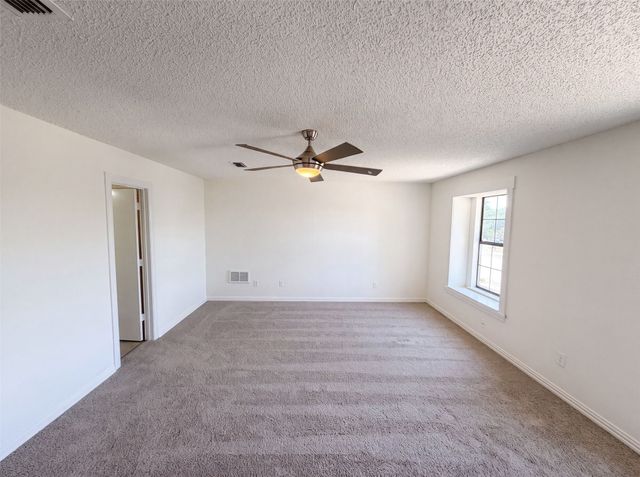 6612 Lakeside Drive, Lake Worth, TX 76135