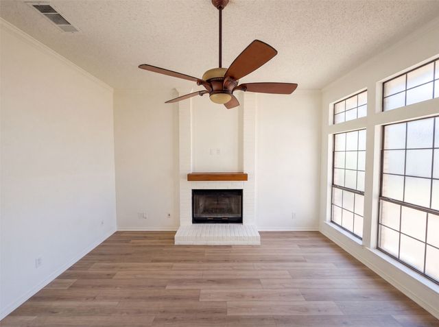 6612 Lakeside Drive, Lake Worth, TX 76135