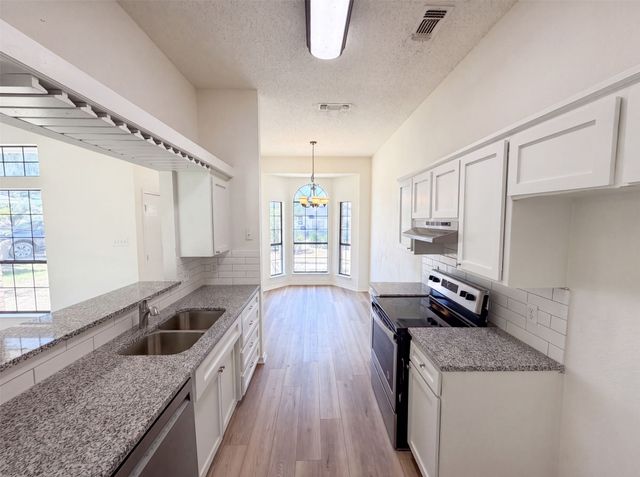 6612 Lakeside Drive, Lake Worth, TX 76135