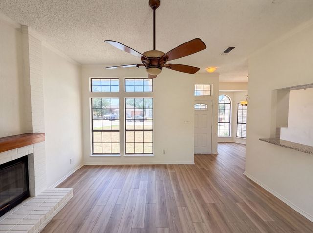 6612 Lakeside Drive, Lake Worth, TX 76135