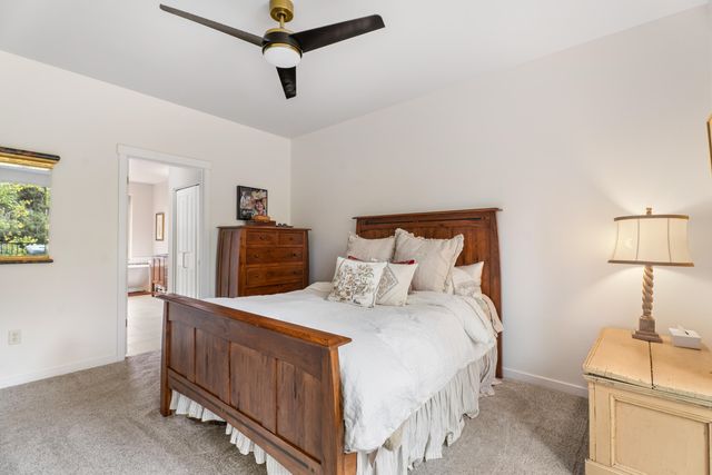 1302 Highland View Loop, Redmond, OR 97756