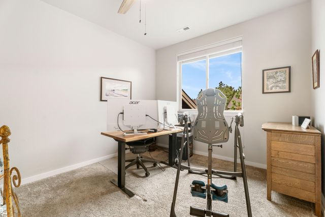 1302 Highland View Loop, Redmond, OR 97756