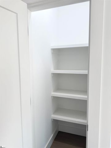 179 Cedar Avenue, Wellford, SC 29385