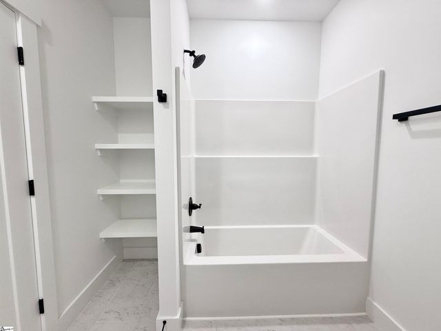 179 Cedar Avenue, Wellford, SC 29385