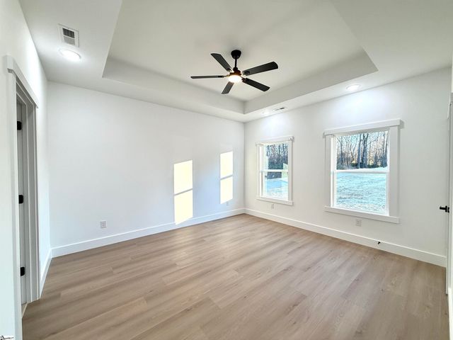 179 Cedar Avenue, Wellford, SC 29385