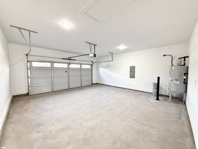 179 Cedar Avenue, Wellford, SC 29385