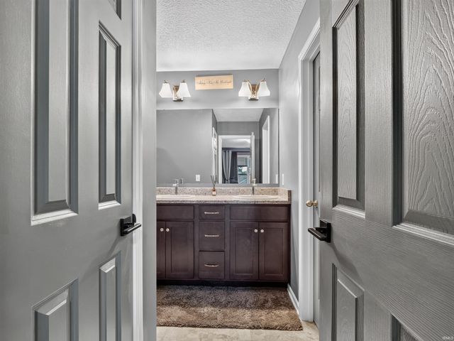 4505 Gaton Court, New Haven, IN 46774