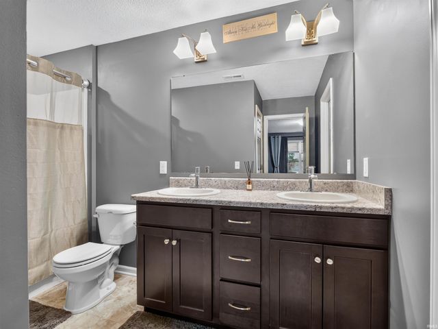 4505 Gaton Court, New Haven, IN 46774