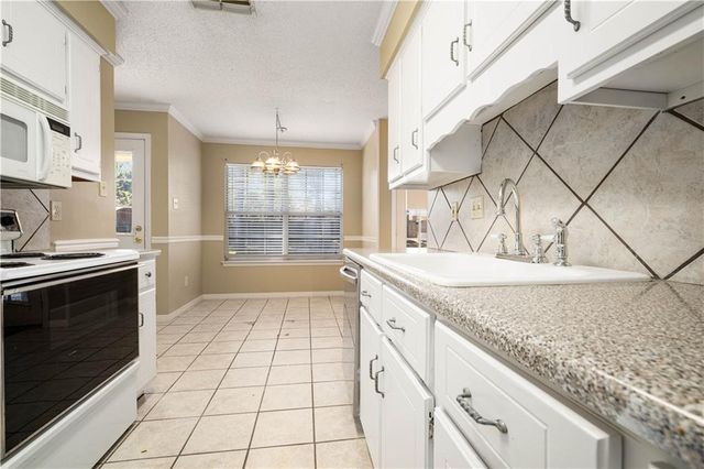 9425 Yorktowne Way, Mobile, AL 36695