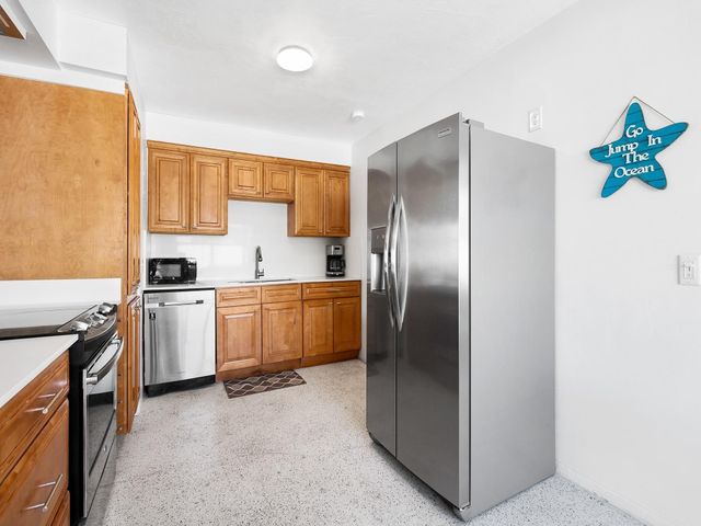 413 NE 25th Avenue, Pompano Beach, FL 33062