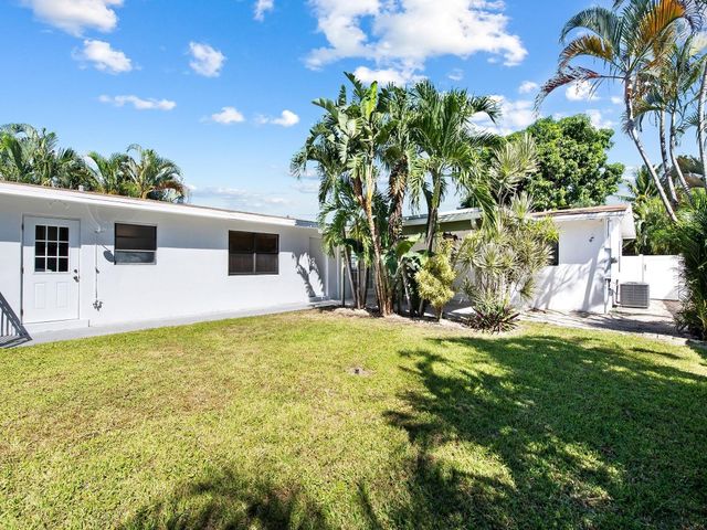 413 NE 25th Avenue, Pompano Beach, FL 33062
