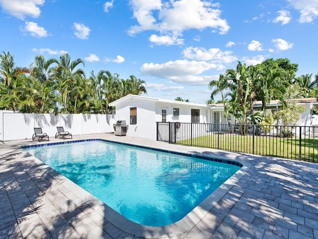 413 NE 25th Avenue, Pompano Beach, FL 33062