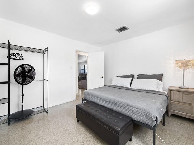 413 NE 25th Avenue, Pompano Beach, FL 33062