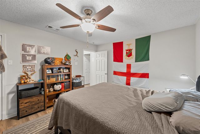 1118 Bagby Avenue, Waco, TX 76706