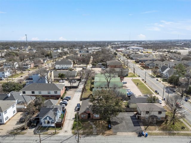 1118 Bagby Avenue, Waco, TX 76706