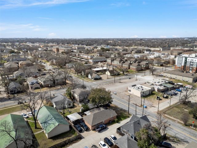 1118 Bagby Avenue, Waco, TX 76706