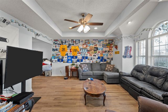 1118 Bagby Avenue, Waco, TX 76706