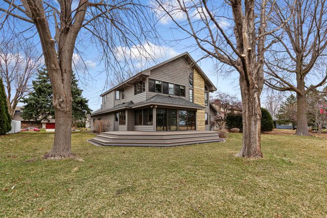 24 Greenhaven Bay, Faribault, MN 55021