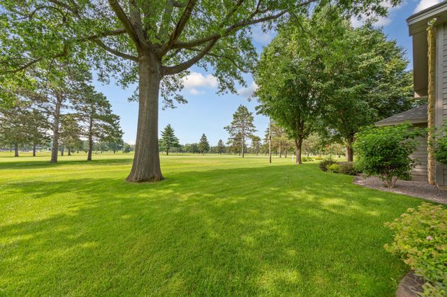 24 Greenhaven Bay, Faribault, MN 55021