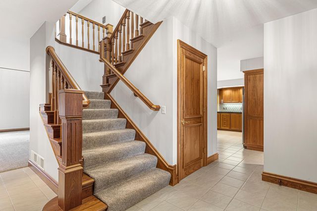 24 Greenhaven Bay, Faribault, MN 55021